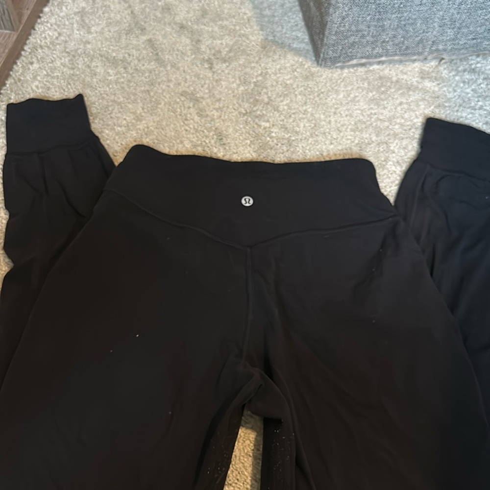 Lululemon align joggers, size 6